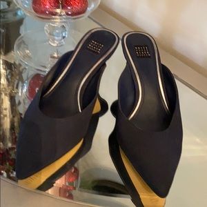 White House Navy Mules